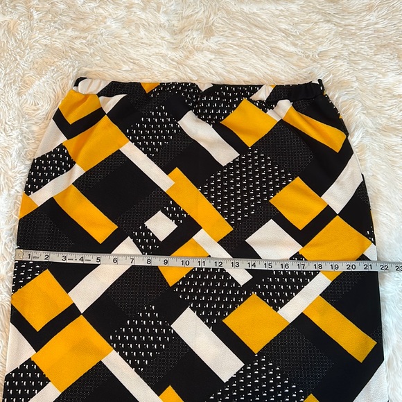 MOA Collection Black/Gold/White Straight Skirt NWOT 1188 - Picture 6 of 7